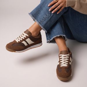 Zapatilla Marrón y Beige